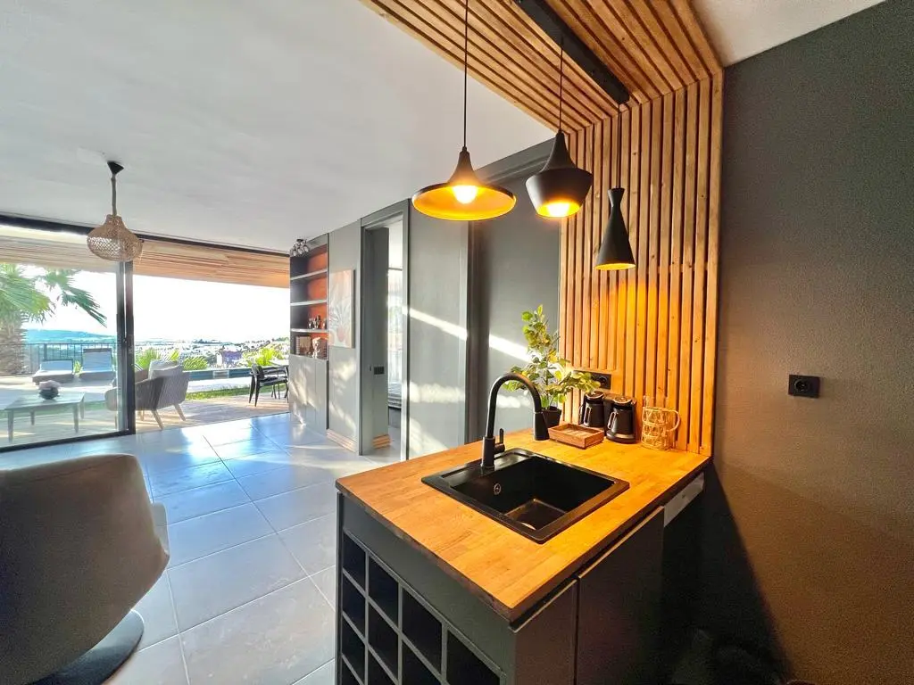 Kitchen area